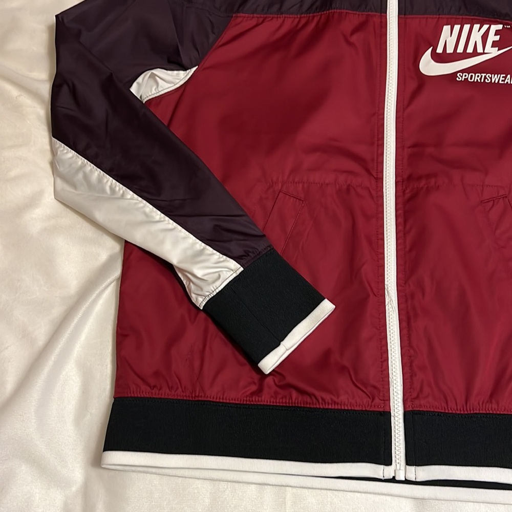 Nike Womens wind breaker - Picture 3 of 5